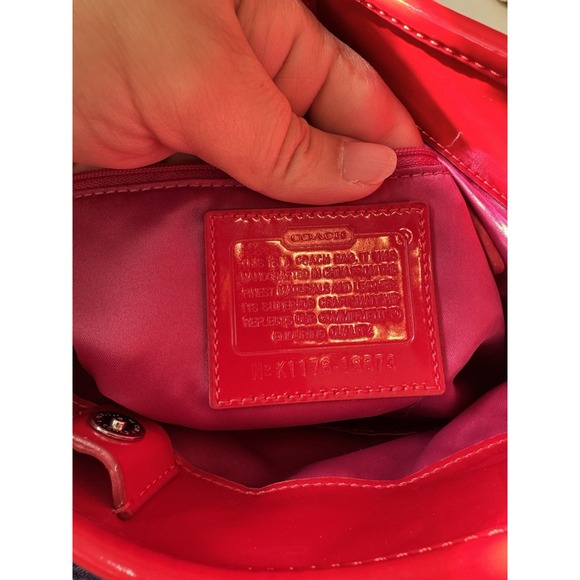 Coach Poppy Red Liquid Gloss Patent Leather Quilted Handbag Shoulder Purse Y2K